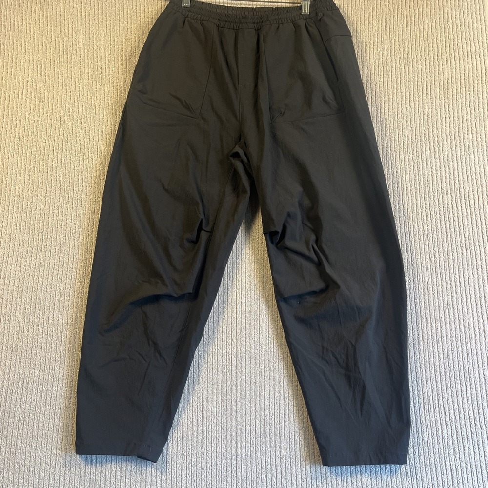 Lululemon Barrel Leg Pants Women's 8 Mid Rise Lightweight Black Elastic Crop